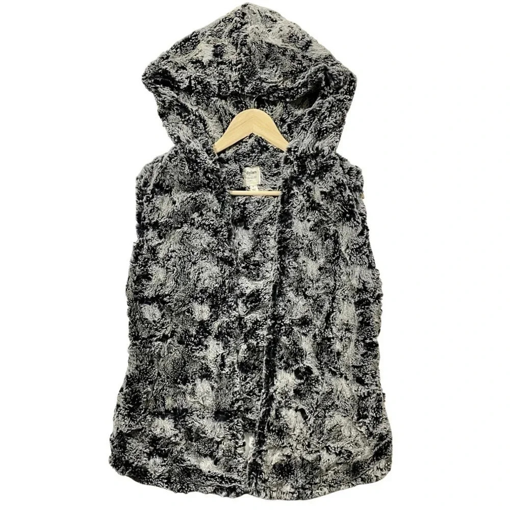 NWOT Dylan by True Grit Faux Fur Hooded Vest Size Medium